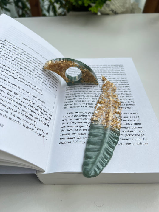 Ensemble marque page et bague de lecture